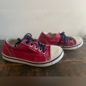 Unisex Crocs lace up tennis sneaks